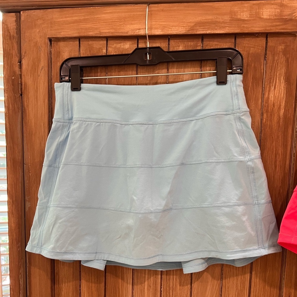 Lululemon Pace Rival skirt / skort size 6 Long, Blue Chill color